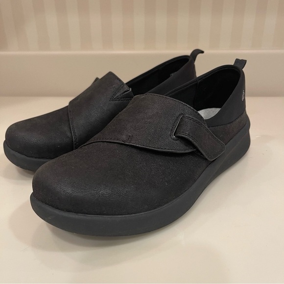 Clarks Women's Sillian 2.0 Ease Slip On Loafer - Picture 7 of 15